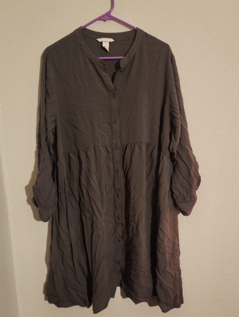 Womens H&M MAMA Maternity Top in Olive Gray